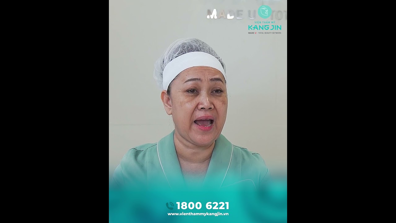 bà chủ tiệm may u50