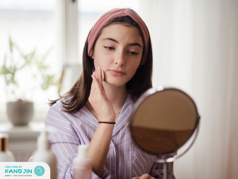 Chăm sóc da mặt tuổi dậy thì