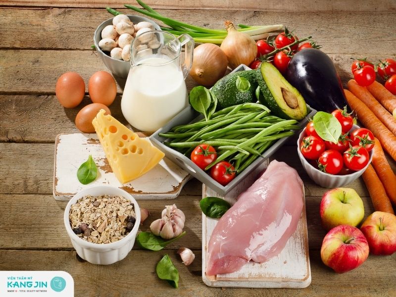 Bổ sung nhiều rau xanh và thực phẩm chứa vitamin C