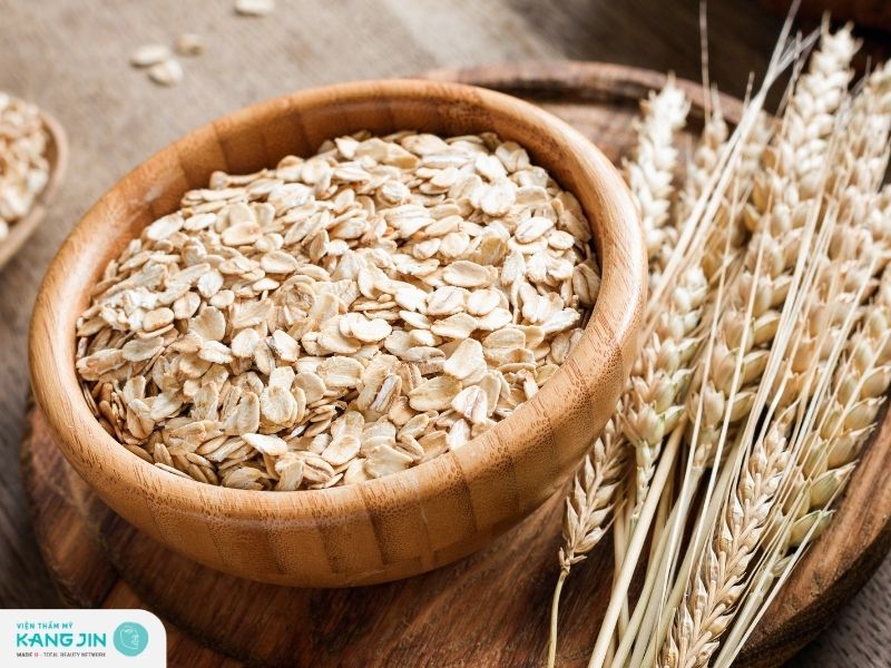 Bột yến mạch giúp giảm kích ứng da mặt