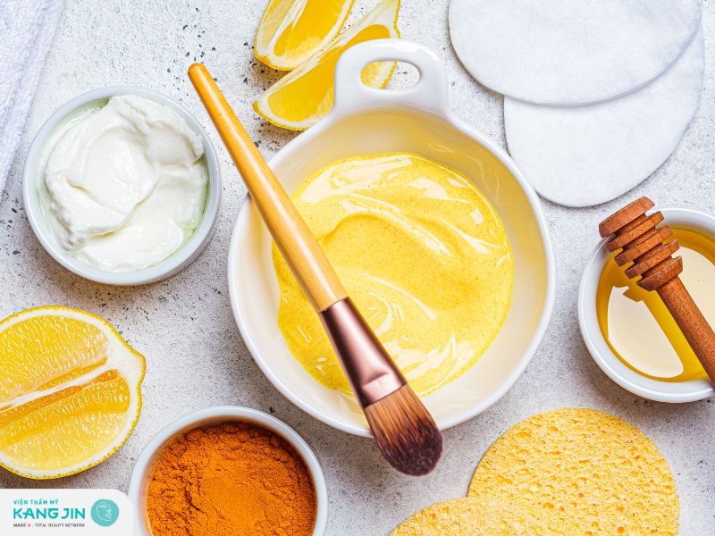 Mặt nạ mật ong và nghệ giúp loại bỏ sắc tố nám
