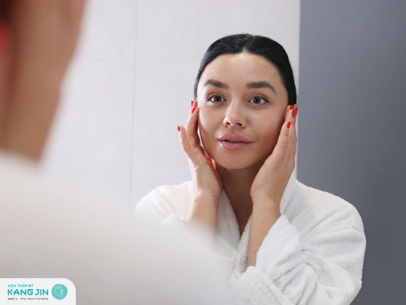 Nên phục hồi da trước hay trị mụn trước?