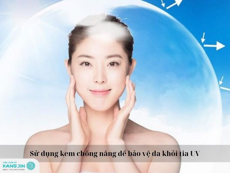Thoa kem chống nắng để bảo vệ da khỏi tia UV