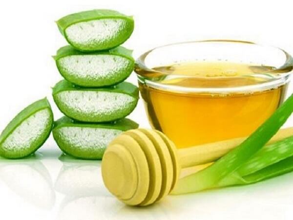 Nha đam và mật ong