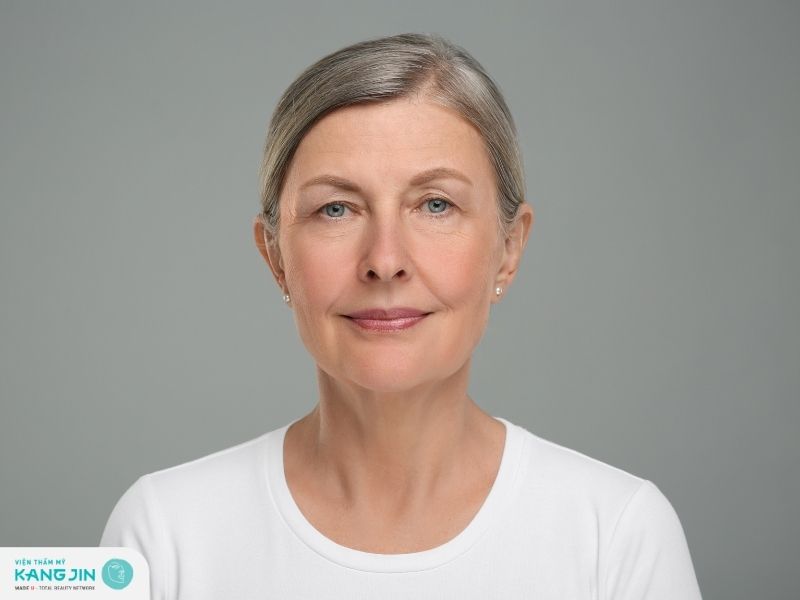 Tuổi càng lớn cũng là một trong những nguyên nhân gây lỗ chân lông to