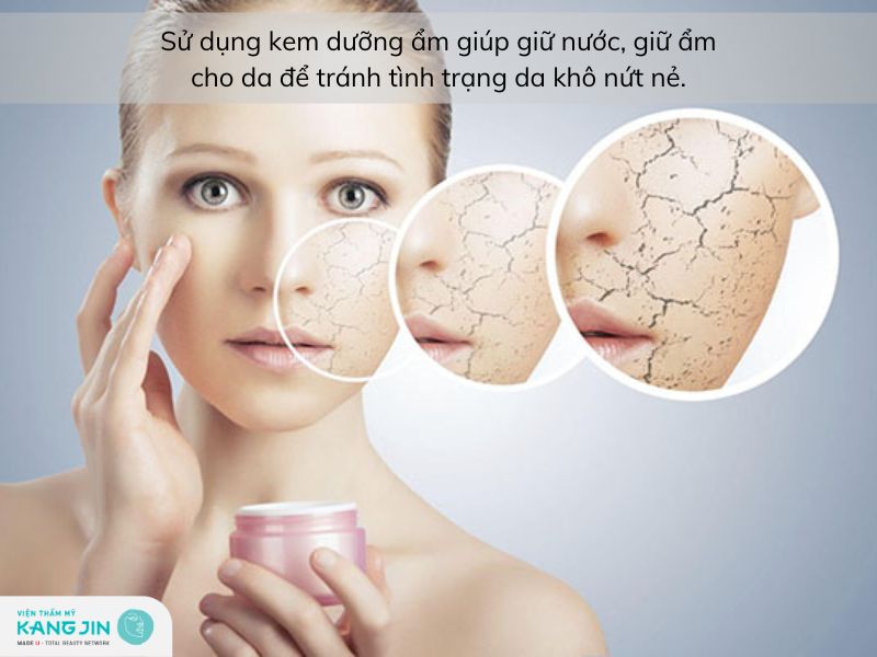 sử dụng kem dưỡng ẩm để khắc phục da khô nứt nẻ
