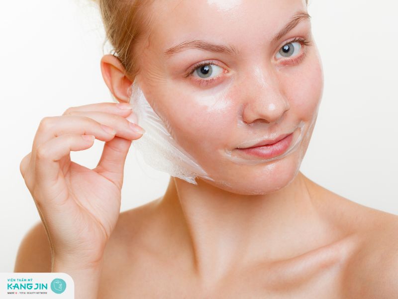 Sau khi tái tạo da cần kiêng ăn gì để nhanh hồi phục