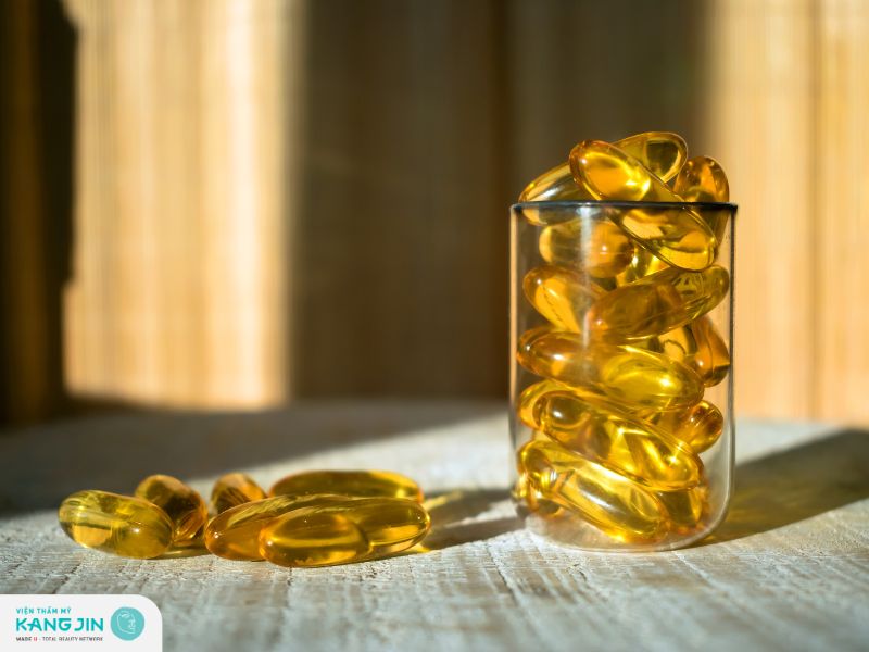 Thoa vitamin E để phục hồi da giản mao mạch tại nhà 