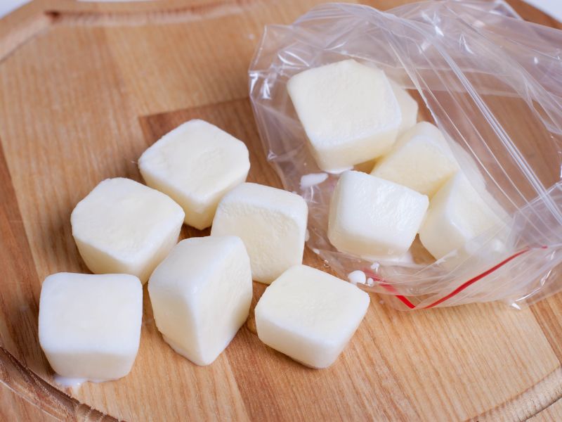 cách sử dụng sữa tươi không đường đông đá