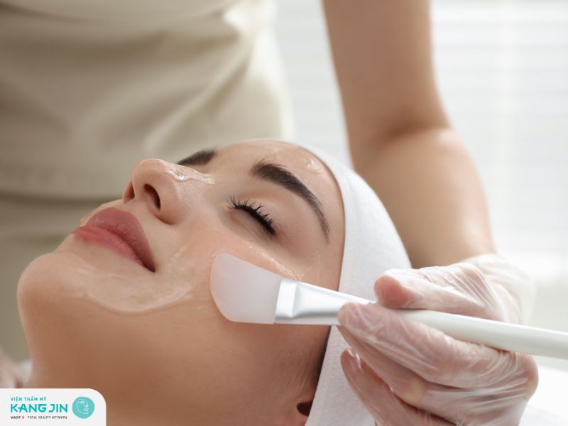 Cảnh báo không tự thực hiện lột da mặt tại nhà 