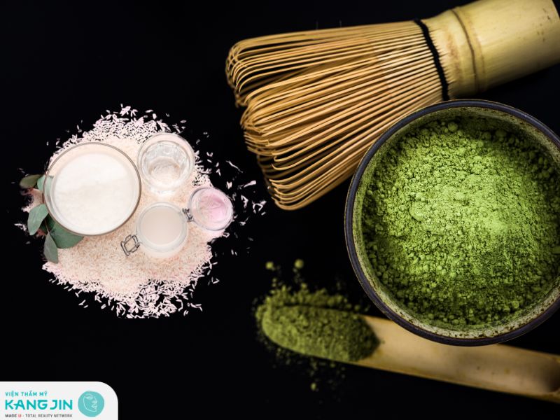 mặt nạ bột trà xanh và nước vo gạo