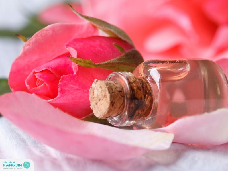 cách làm nước hoa hồng se khít lỗ chân lông