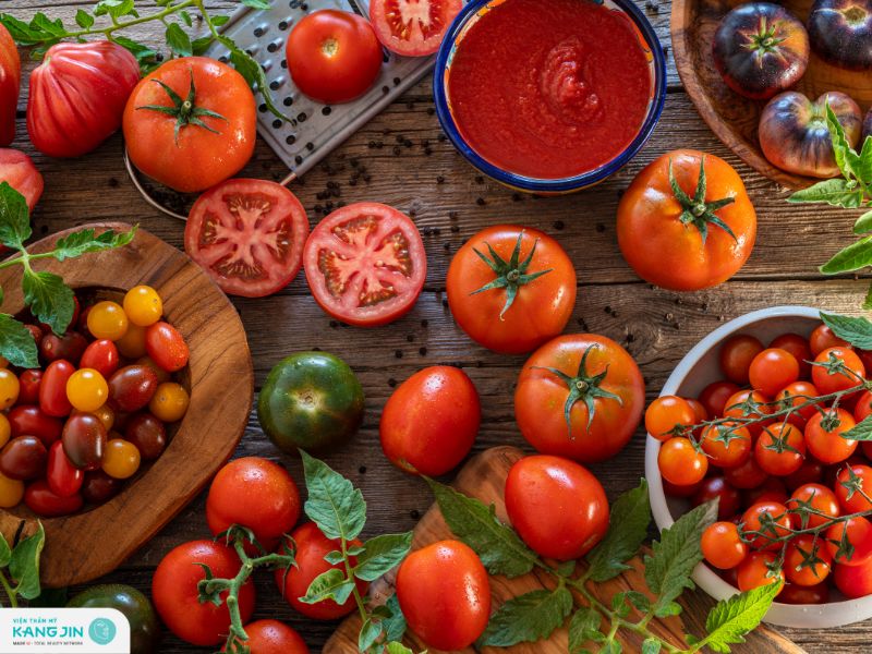 cách làm trắng da bằng cà chua không bắt nắng