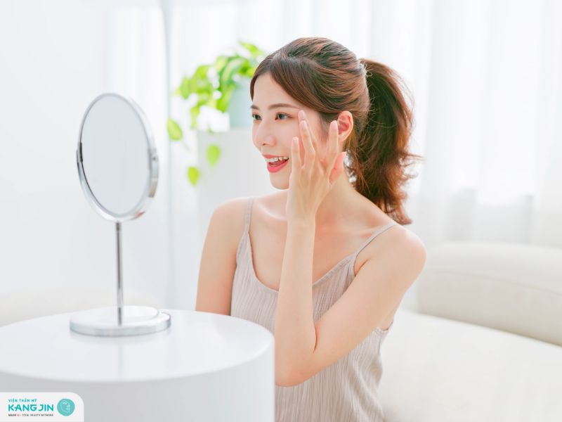 cách làm trắng da bằng cà chua không bắt nắng