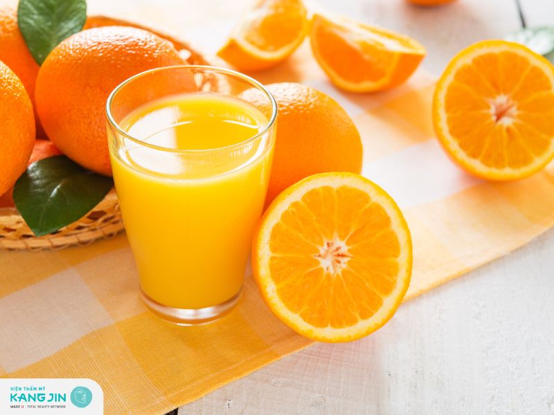 Cách làm trắng da vùng cổ và gáy bằng cam tươi 