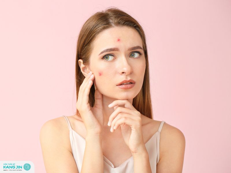 da mặt bị dị ứng với mỹ phẩm