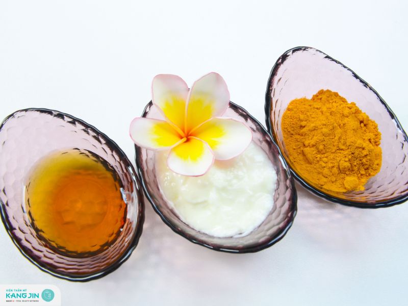 nghệ và sữa chua