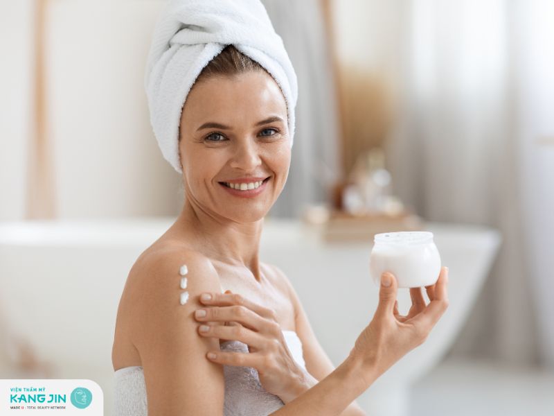 dùng sữa dưỡng thể