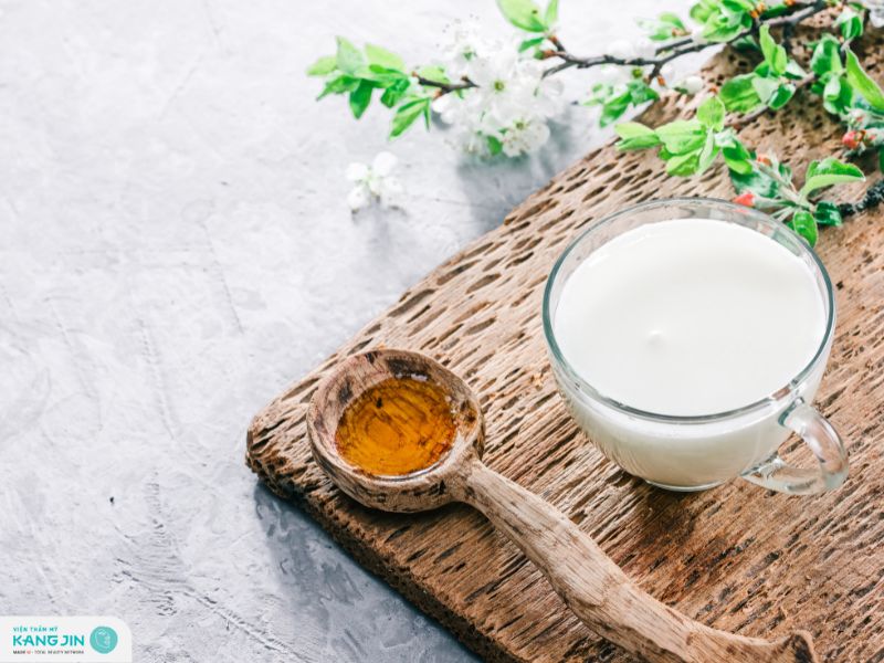 làm đẹp với mật ong và sữa tươi