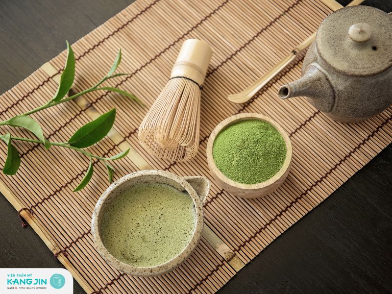 Mặt nạ tinh bột nghệ, bột trà xanh và mật ong