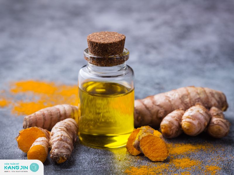 Xông mặt bằng rượu nghệ