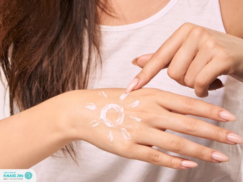 cách bôi kem chống nắng