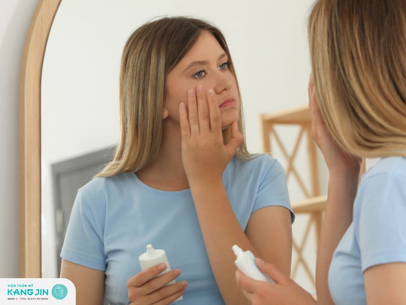 Những cách che khuyết điểm quầng thâm mắt hiệu quả mà bạn nên biết