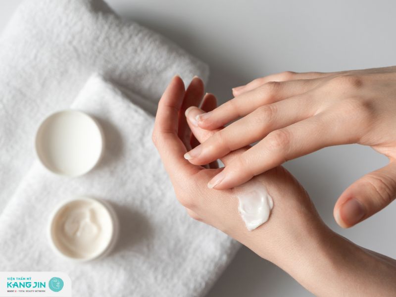 cách dưỡng ẩm da tay tại nhà