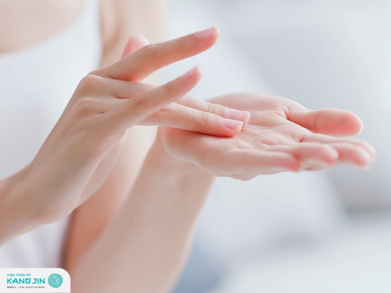 cách dưỡng ẩm da tay tại nhà