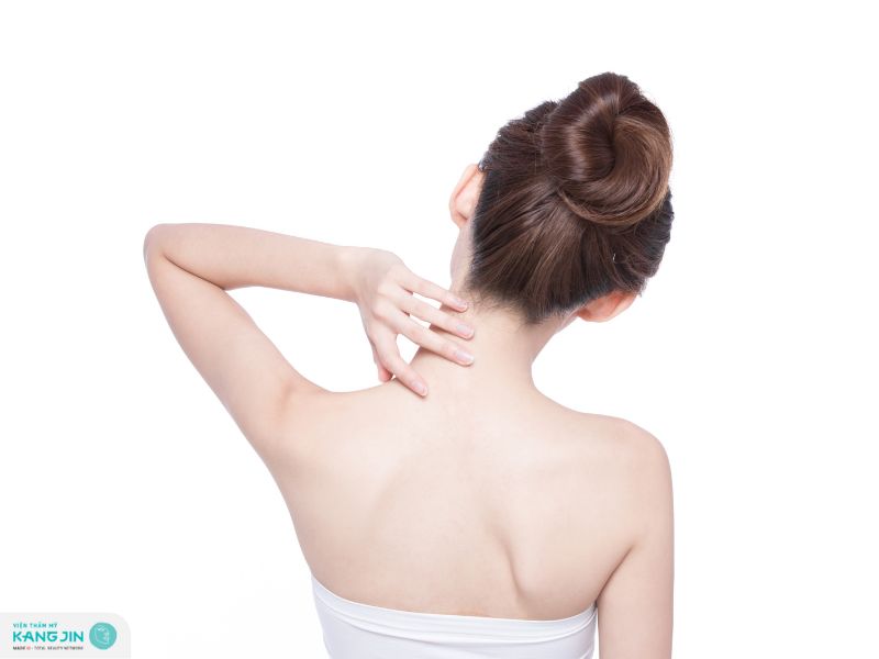 da lưng bị sạm đen