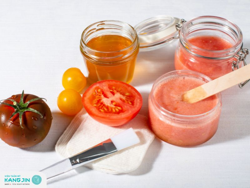 Tổng hợp các cách trị thâm mắt bằng cà chua