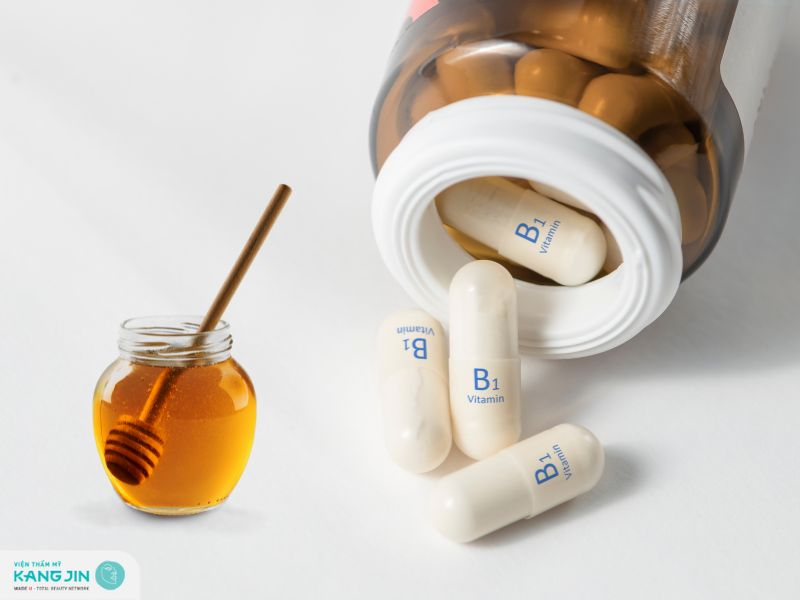 Hướng dẫn cách kết hợp vitamin B1 với mật ong đắp mặt để dưỡng da hiệu quả