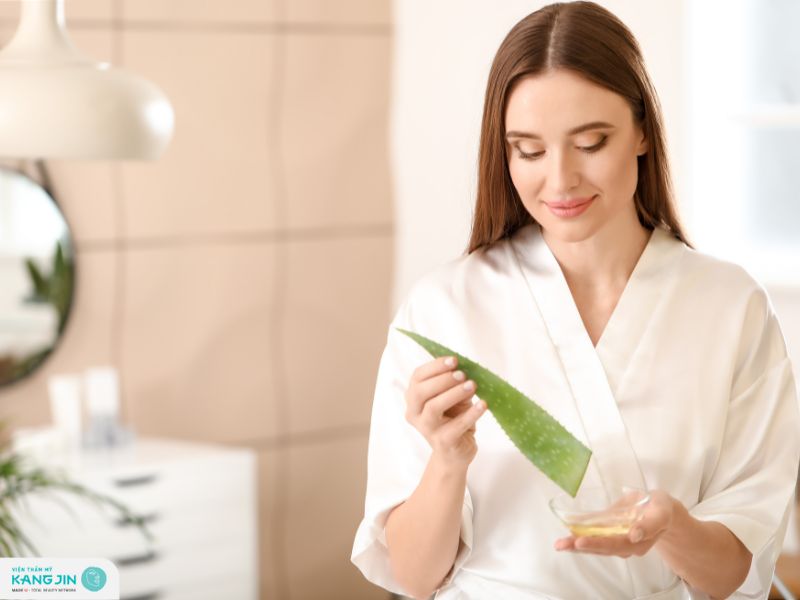 bôi nha đam lên mặt có để qua đêm được không