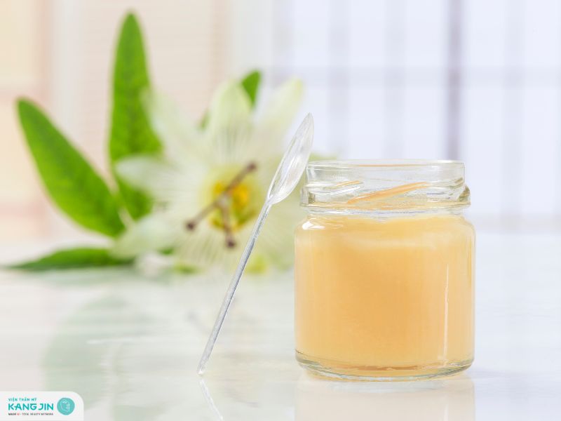 cách đắp mặt nạ sữa ong chúa