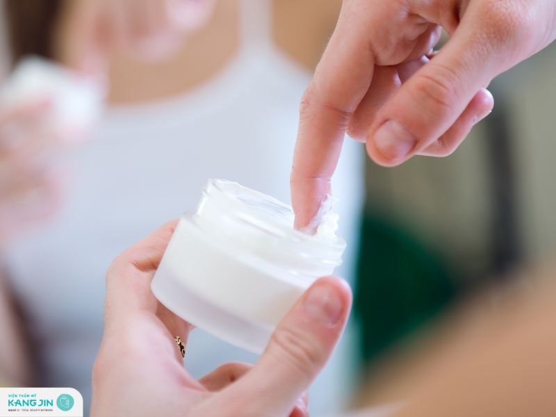cách thành phần dưỡng ẩm da dầu nên tránh