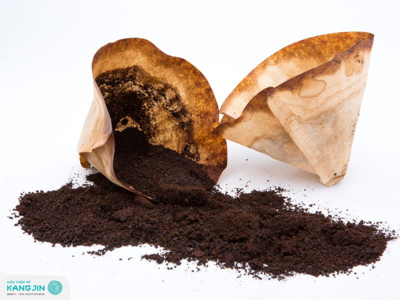 Những cách trị thâm mắt bằng bã cà phê tại nhà