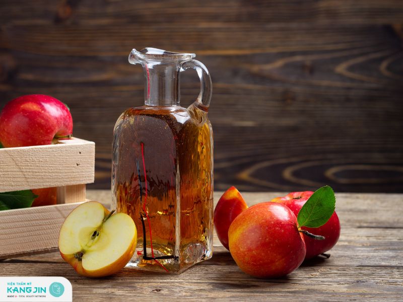  4 cách dùng giấm táo trị viêm da mặt và toàn thân tại nhà