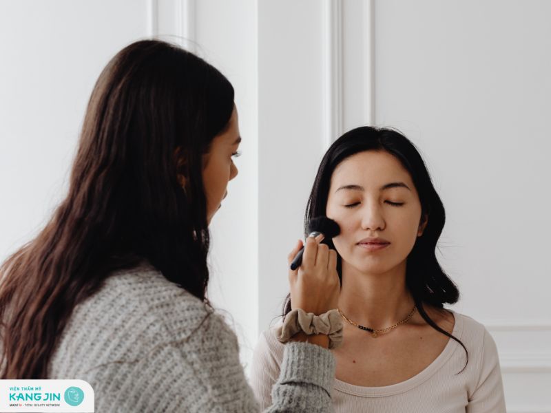 chăm sóc da mặt bị mụn và thâm