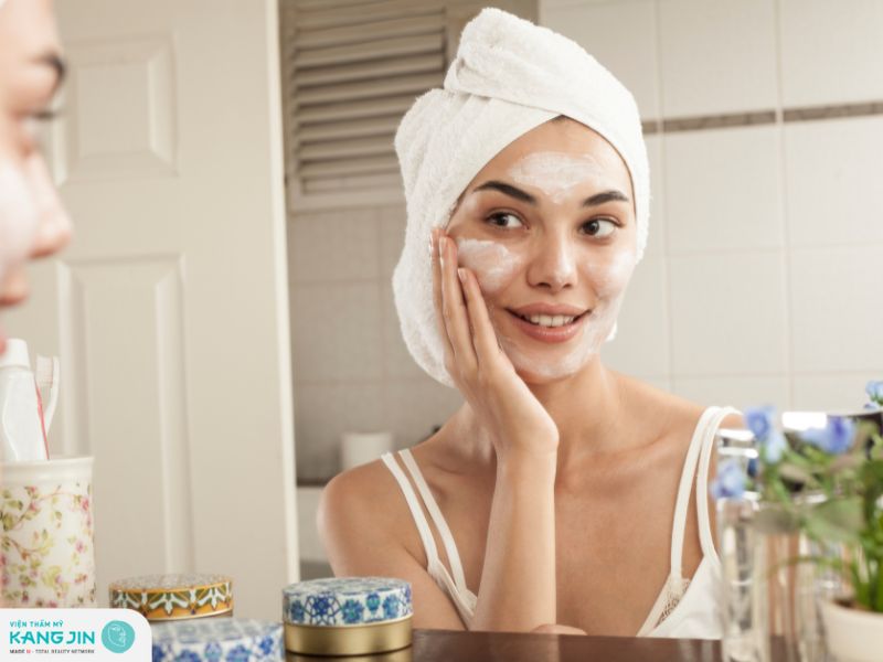 Cách chăm da bị lỗ chân lông to tại nhà