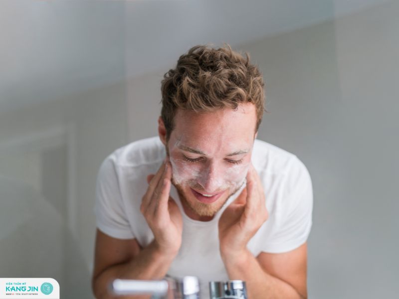 da mặt nam giới bị sạm đen