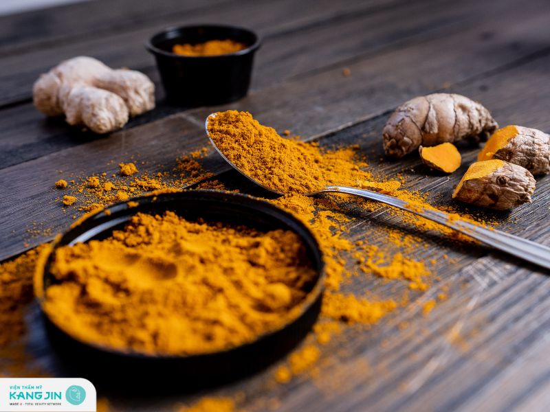 Dưỡng ẩm bằng tinh bột nghệ kết hợp mật ong và sữa tươi