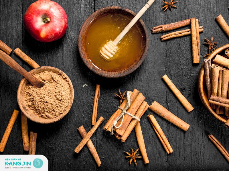 Cách trị nám tàn nhang tại nhà bằng mật ong và bột quê hiệu quả 