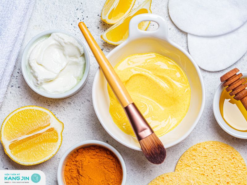 Mặt nạ sữa chua không đường và bột nghệ cải thiện viêm sưng 