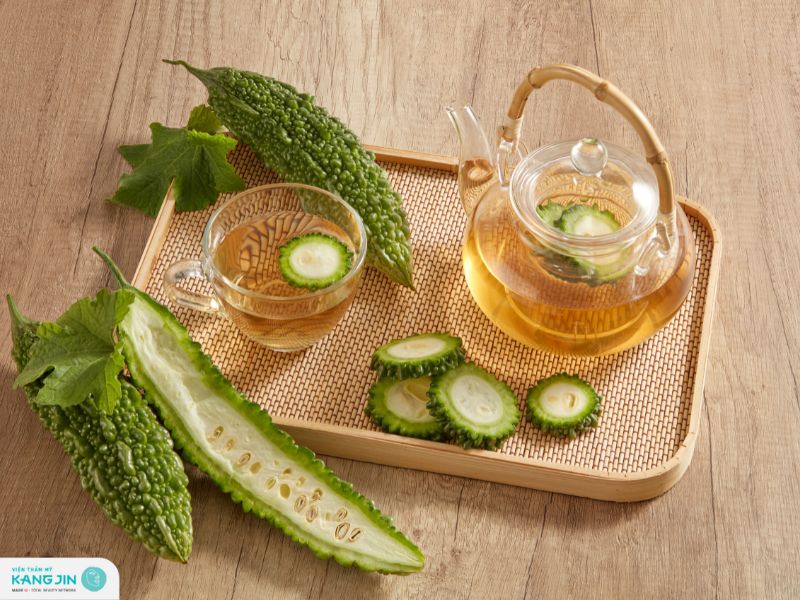 trị mụn bằng mướp đắng