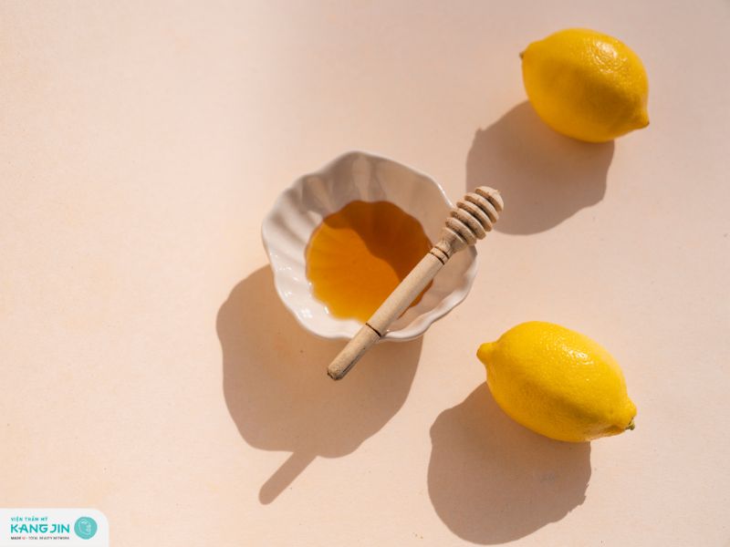 trị mụn đầu đen ở mũi bằng chanh