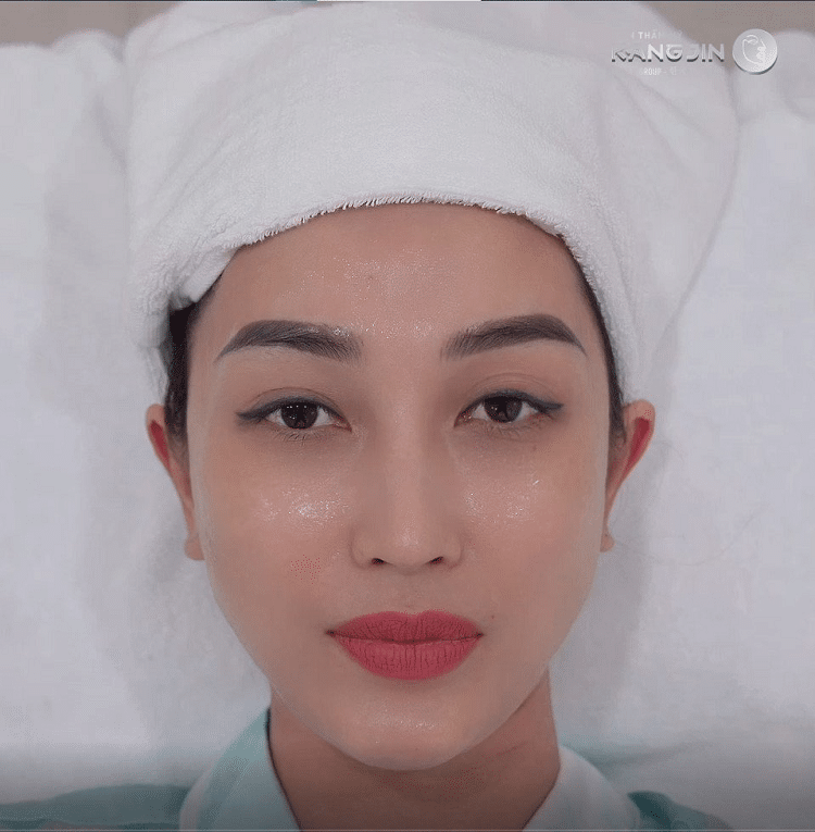 Đan Thanh (42 tuổi – Giám Đốc Ngành May Mặc ở Hà Nội)