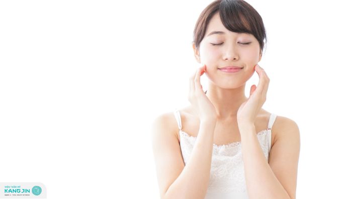 kem dưỡng ẩm mùa hè cho da hỗn hợp