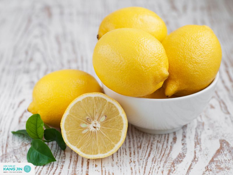 trị thâm mụn bằng chanh