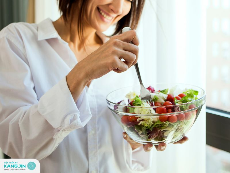 ăn uống đầy đủ