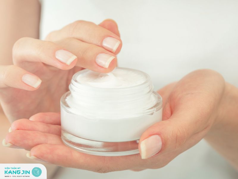 Lựa chọn sản phẩm dưỡng ẩm sáng da phù hợp với loại da theo từng mùa